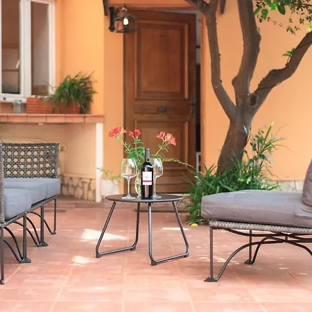 Apartment Val De Menton, 3 Pieces Atypique, Jardin Et Terrasse A 7 Minutes A Pied Du Centre *